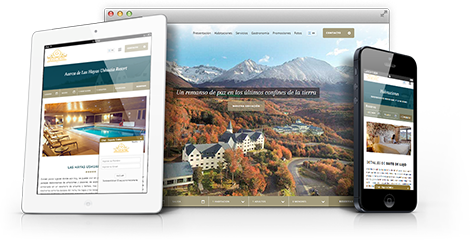 monitor, tablet y celular mostrando un sitio web